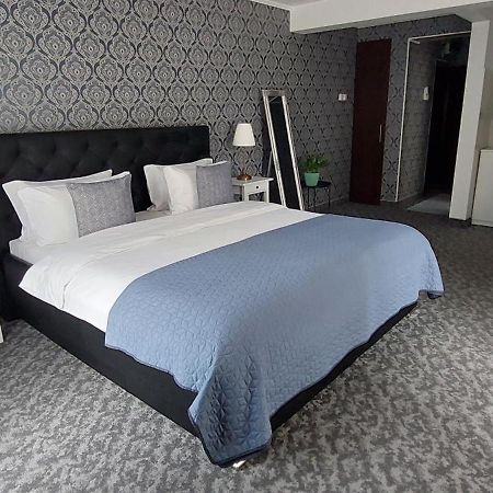 فندق Harmony House Târgu Jiu المظهر الخارجي الصورة