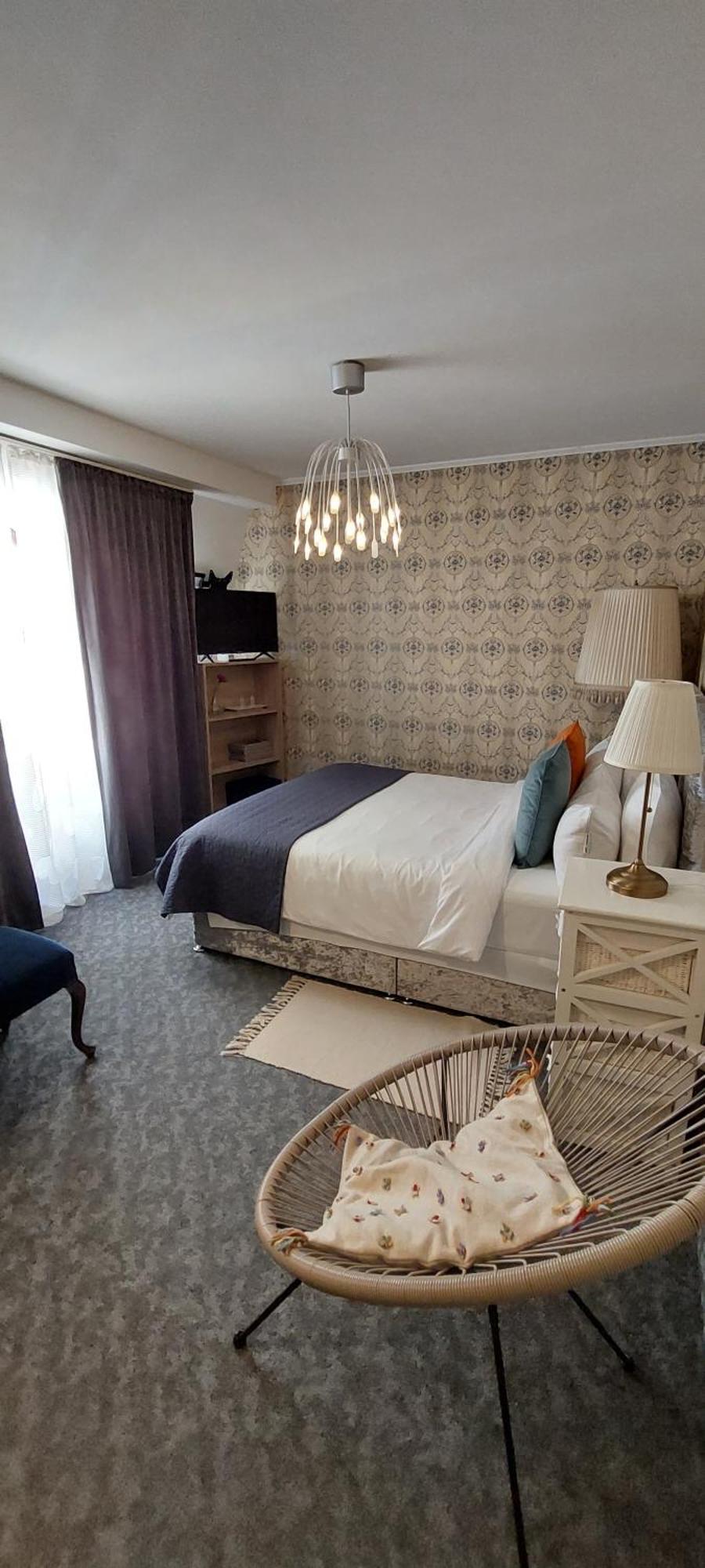 فندق Harmony House Târgu Jiu المظهر الخارجي الصورة